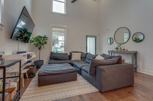 3219B Lincoln Ave, Nashville, TN 37218