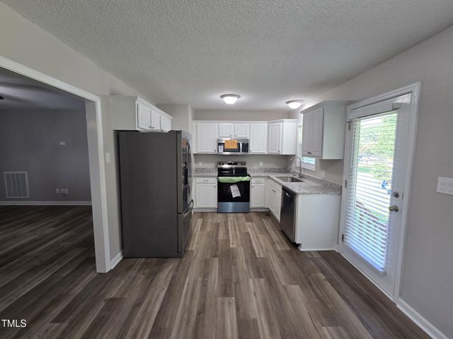 641 Avondale Dr Drive, Clayton, NC 27520