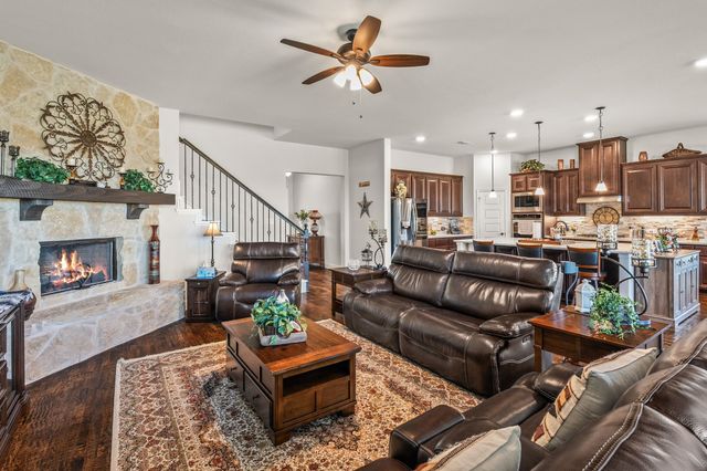 8701 County Road 502, Blue Ridge, TX 75424