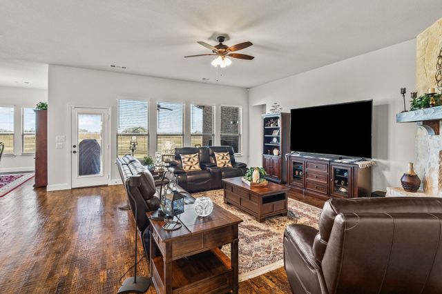 8701 County Road 502, Blue Ridge, TX 75424