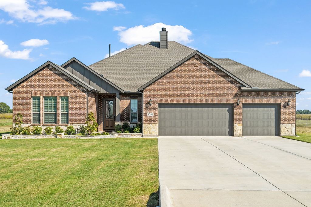 8701 County Road 502, Blue Ridge, TX 75424