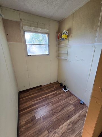 19102 168th Dr, Winfield, KS 67156