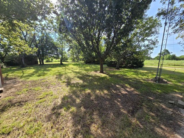 19102 168th Dr, Winfield, KS 67156