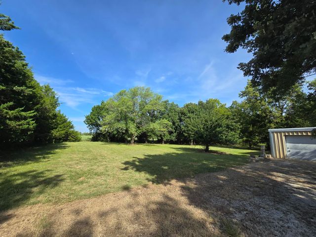 19102 168th Dr, Winfield, KS 67156