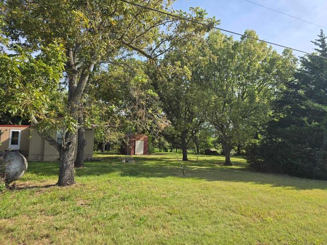 19102 168th Dr, Winfield, KS 67156