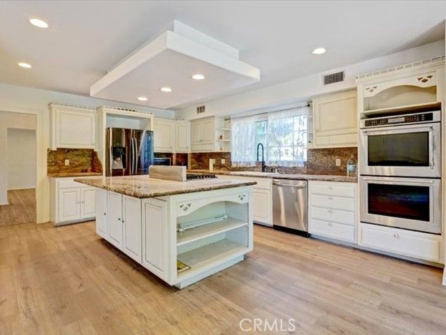 5224 Woodlake, Woodland Hills (los Angeles), CA 91367