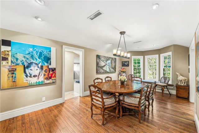 1821 Mandeville Canyon, Los Angeles, CA 90049