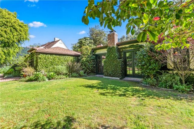 1821 Mandeville Canyon, Los Angeles, CA 90049