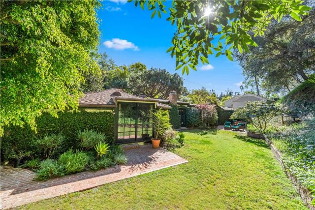 1821 Mandeville Canyon, Los Angeles, CA 90049