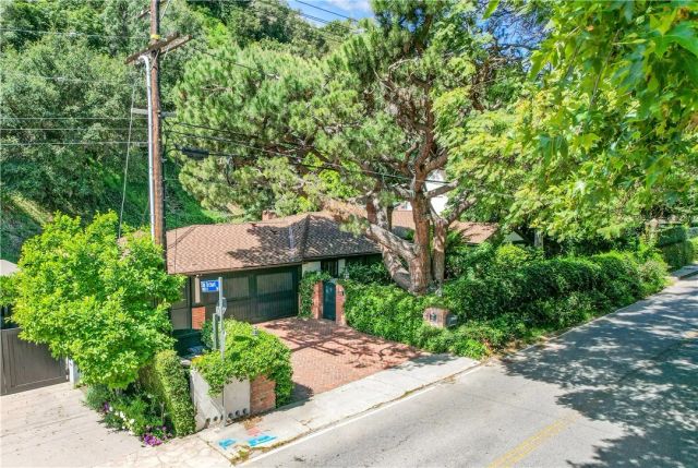 1821 Mandeville Canyon, Los Angeles, CA 90049