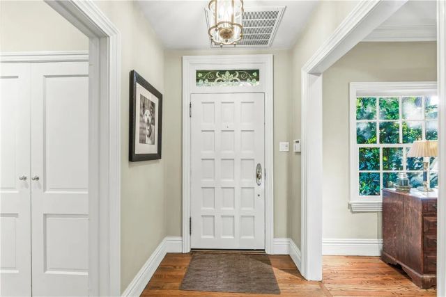 1821 Mandeville Canyon, Los Angeles, CA 90049