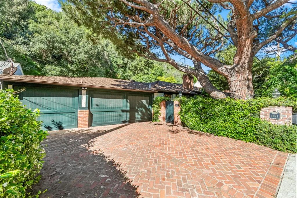1821 Mandeville Canyon, Los Angeles, CA 90049