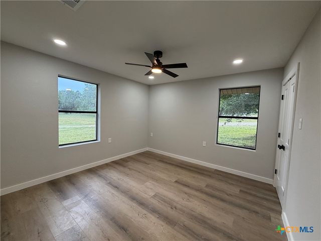 1378 County Road 1045, Lampasas, TX 76550
