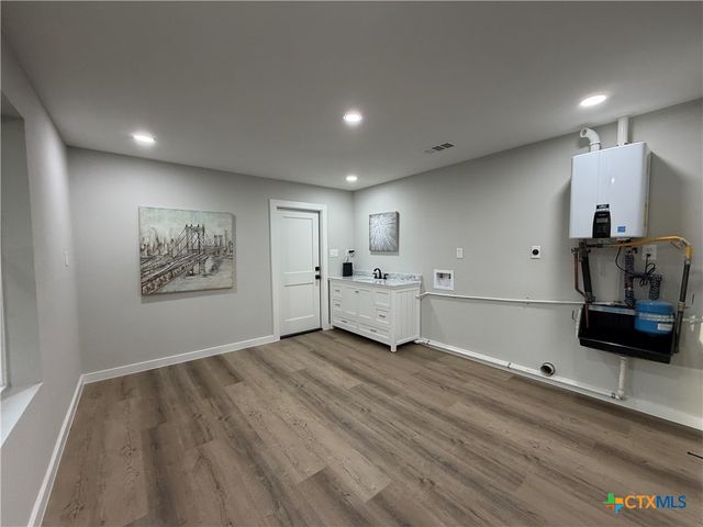 1378 County Road 1045, Lampasas, TX 76550