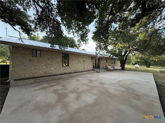 1378 County Road 1045, Lampasas, TX 76550