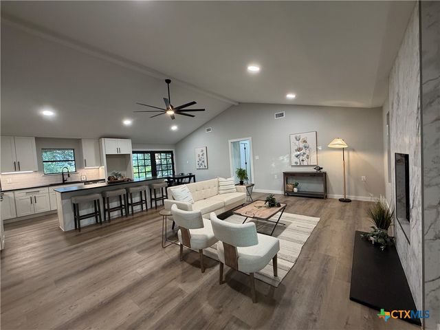 1378 County Road 1045, Lampasas, TX 76550