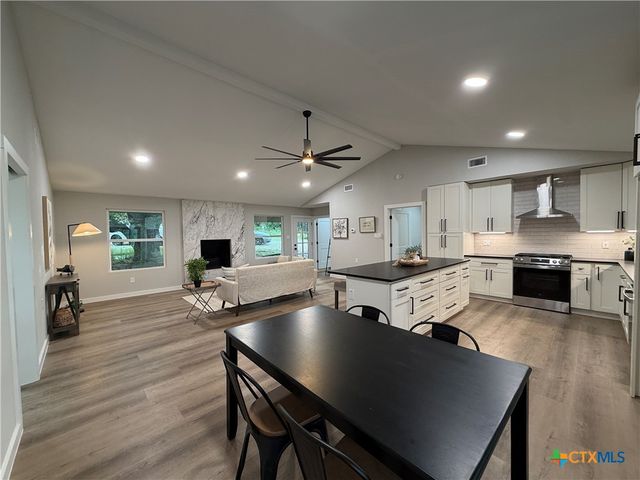 1378 County Road 1045, Lampasas, TX 76550