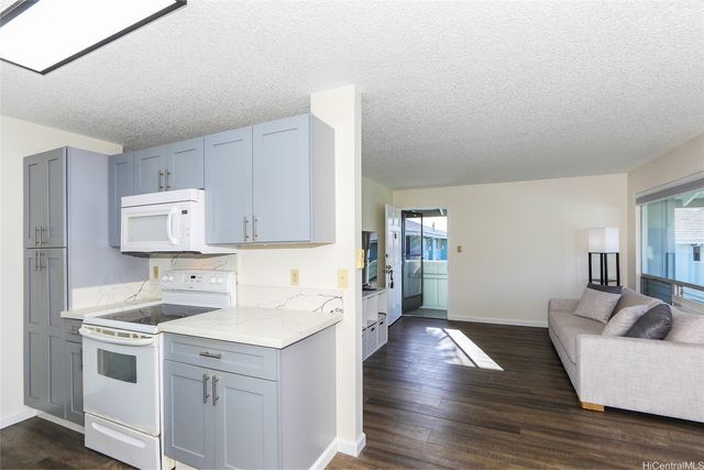 94-1037 Paha Place 6, Waipahu, HI 96797