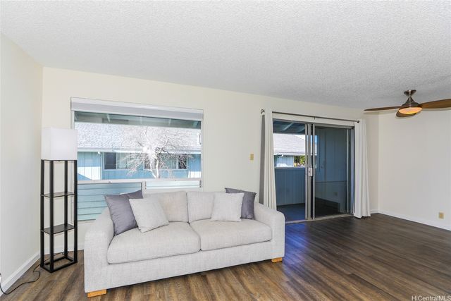 94-1037 Paha Place 6, Waipahu, HI 96797