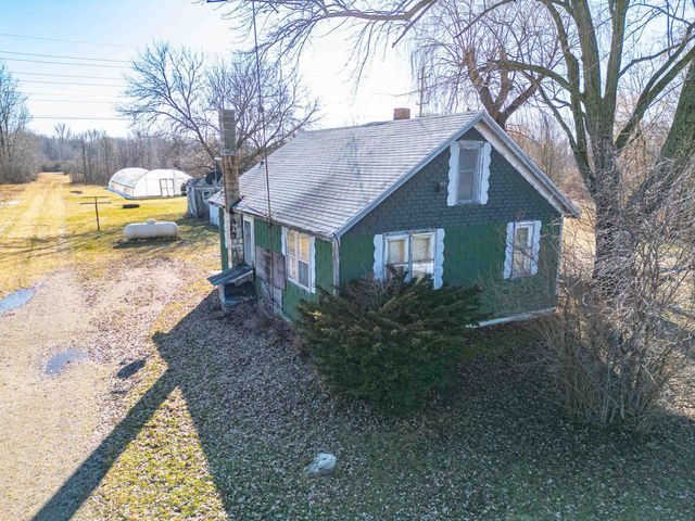 5612 E Remus Road, Mount Pleasant, MI 48858