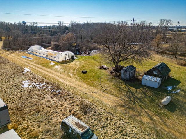 5612 E Remus Road, Mount Pleasant, MI 48858