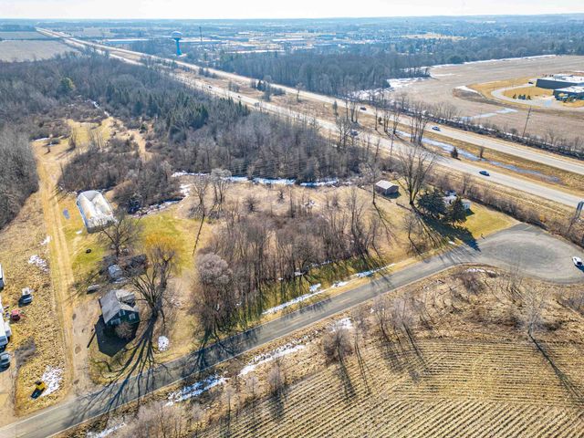 5612 E Remus Road, Mount Pleasant, MI 48858