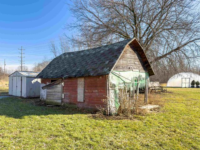 5612 E Remus Road, Mount Pleasant, MI 48858