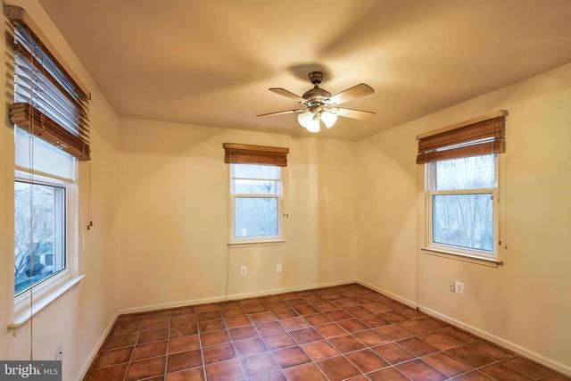 21 BUCHANAN CT, Fredericksburg, VA 22406