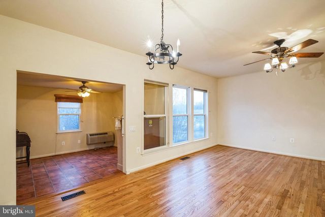 21 BUCHANAN CT, Fredericksburg, VA 22406