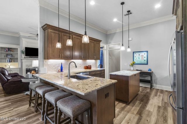 606 Clubhouse Drive, Pearl, MS 39208