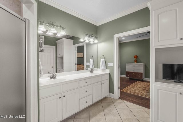 606 Clubhouse Drive, Pearl, MS 39208