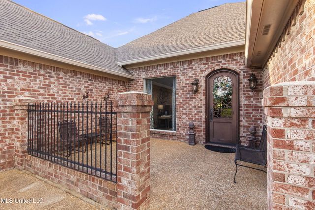 606 Clubhouse Drive, Pearl, MS 39208
