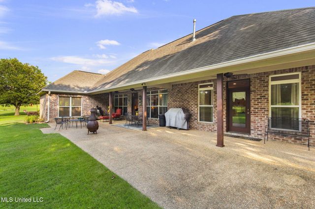 606 Clubhouse Drive, Pearl, MS 39208