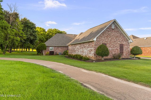 606 Clubhouse Drive, Pearl, MS 39208