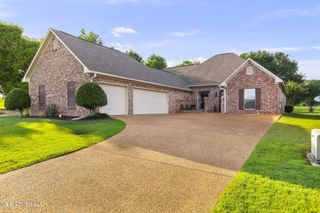 606 Clubhouse Drive, Pearl, MS 39208