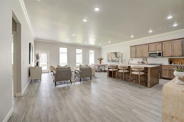 1324 Chelham Lane, Edmond, OK 73034