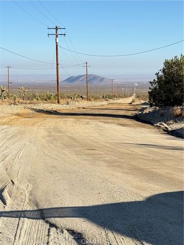23503 E Avenue Z, Llano, CA 93544