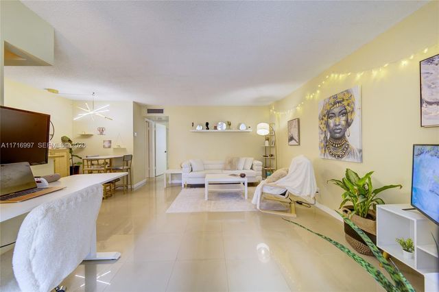 1040 SE 4th Avenue 128, Deerfield Beach, FL 33441