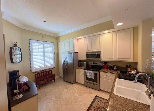 14 W Harbour Isle Dr Drive W 106, Fort Pierce, FL 34949