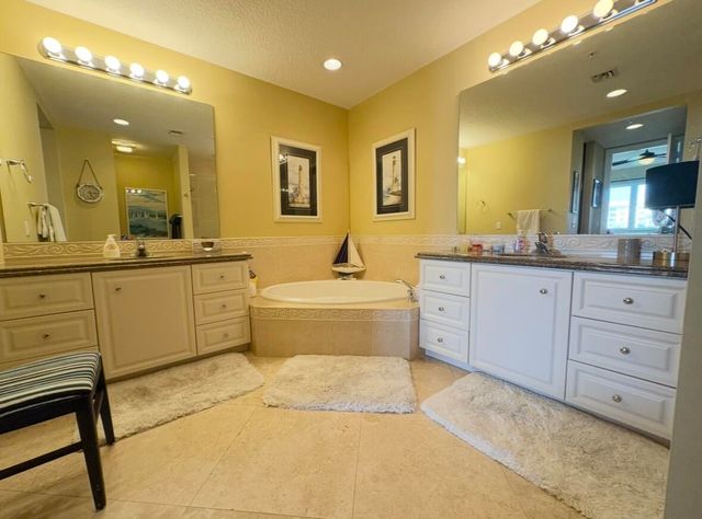 14 W Harbour Isle Dr Drive W 106, Fort Pierce, FL 34949