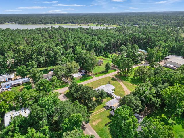 32607 Octavia Drive, Magnolia, TX 77354