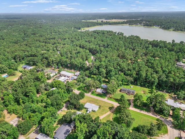 32607 Octavia Drive, Magnolia, TX 77354