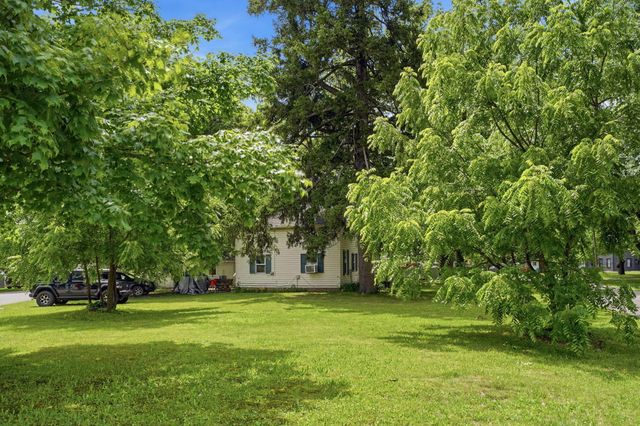 260 Florence Road, Constantine Vllg, MI 49042
