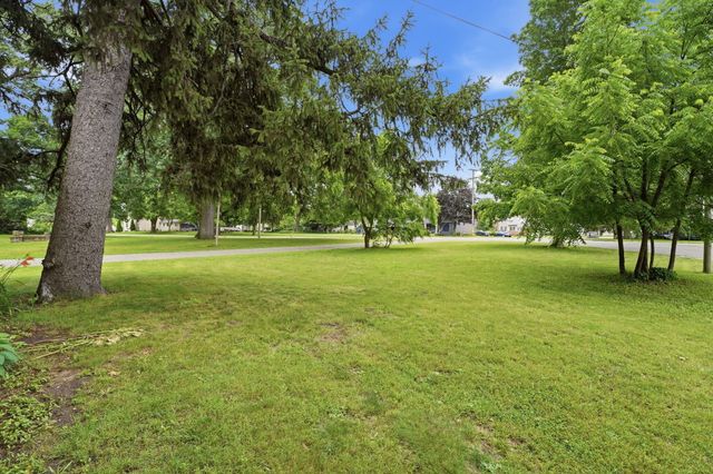 260 Florence Road, Constantine Vllg, MI 49042