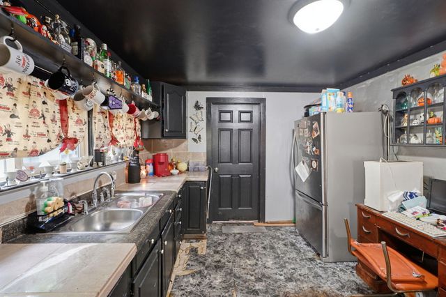 260 Florence Road, Constantine Vllg, MI 49042