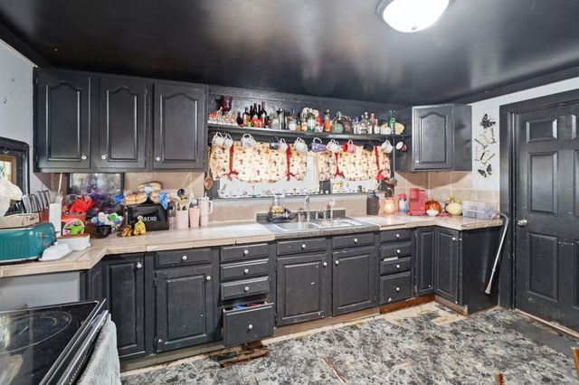 260 Florence Road, Constantine Vllg, MI 49042