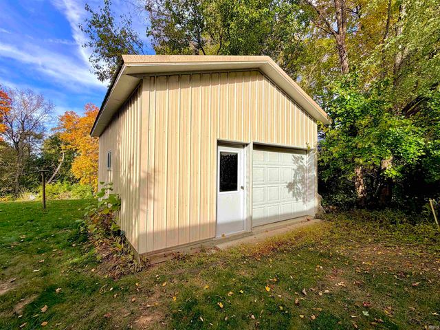 8542 W 25 South, Logansport, IN 46947