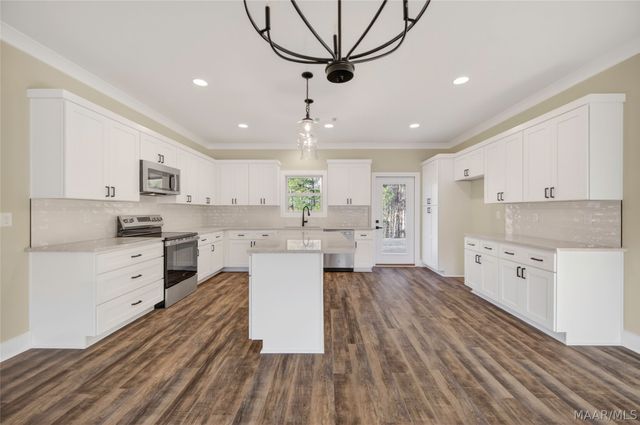 210 Madix Drive, Eclectic, AL 36024