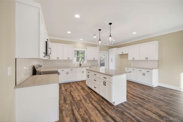 210 Madix Drive, Eclectic, AL 36024