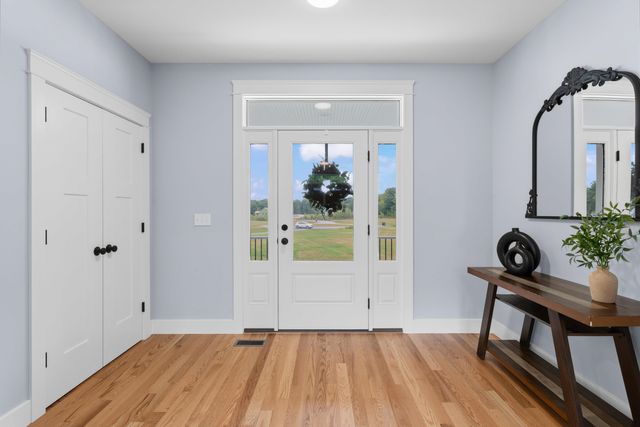 13 Stone Creek Drive, Brentwood, NH 03833